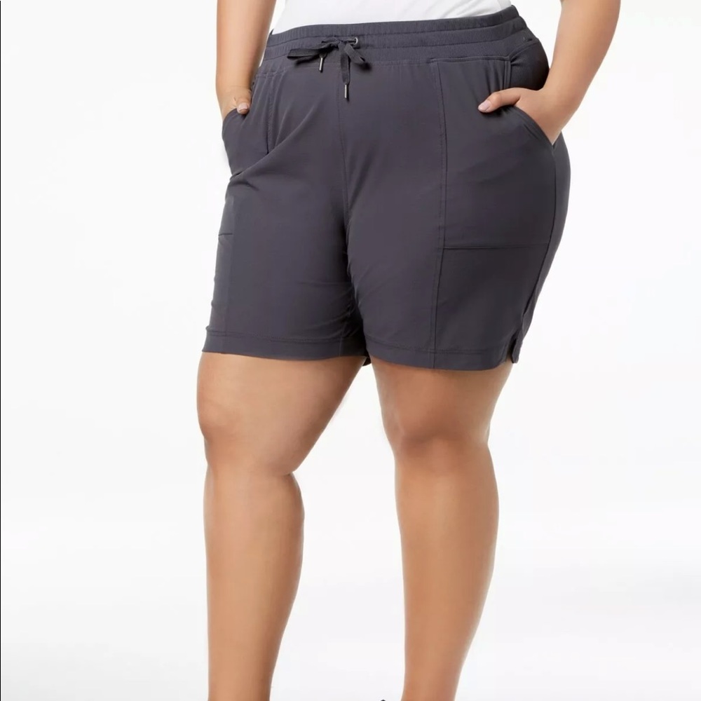 Ideology Women's Plus Size Woven Shorts 100013907 - NEW WITH TAGS